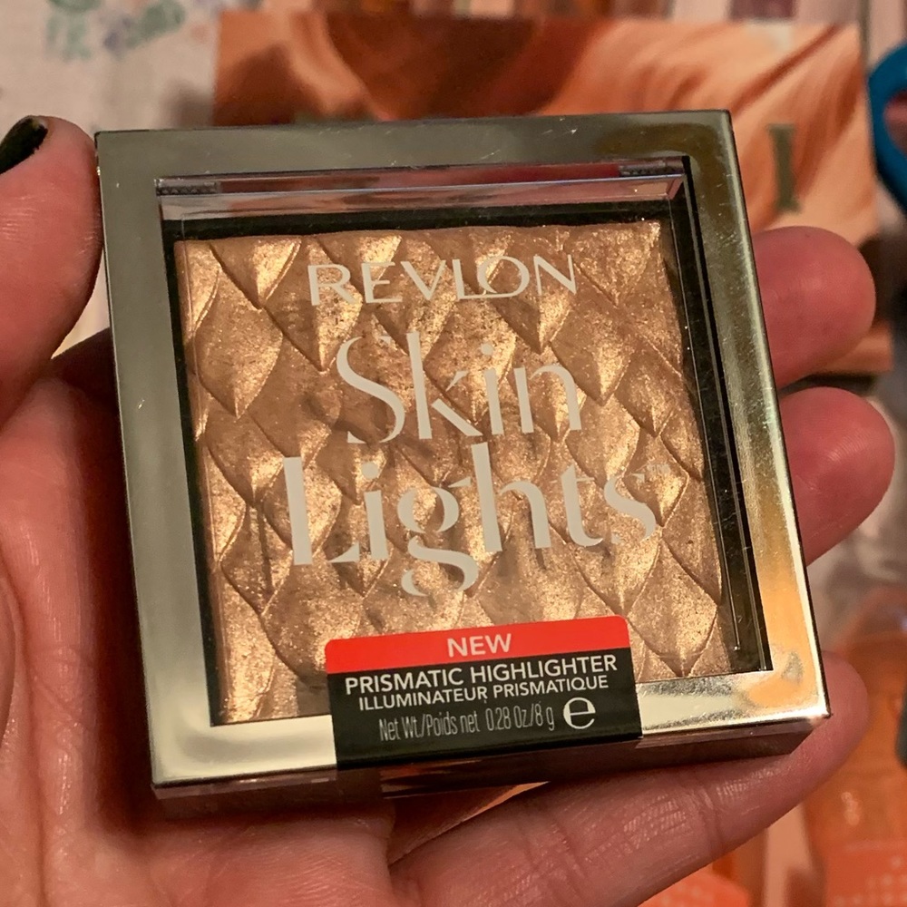 Revlon highlighter